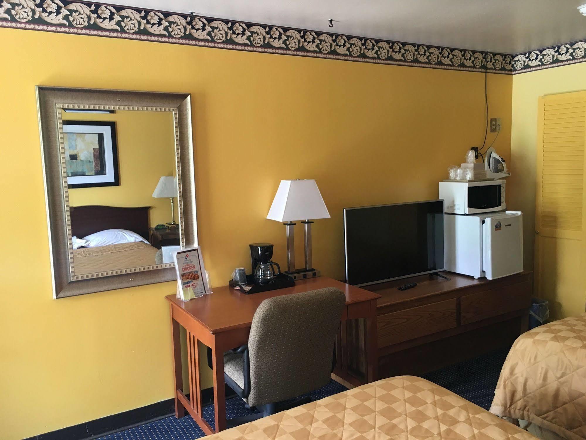 Norwalk Inn Екстер'єр фото